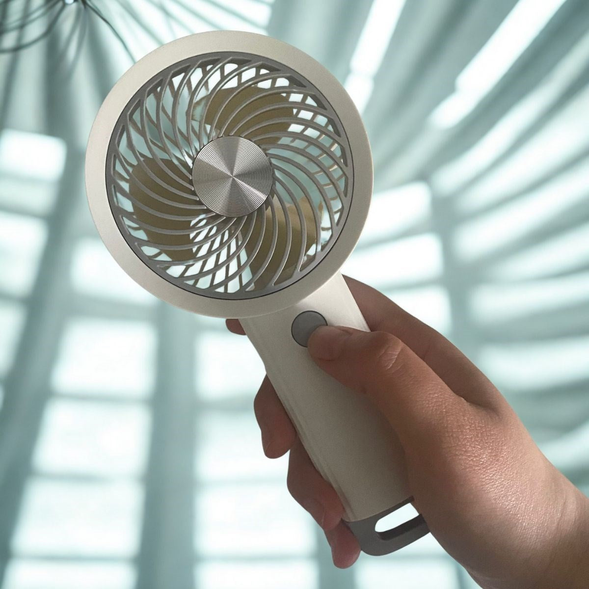 USB ile Şarj Olabilen 3 Ayarlı Fan Modlu Çanta Tipi El Fanı