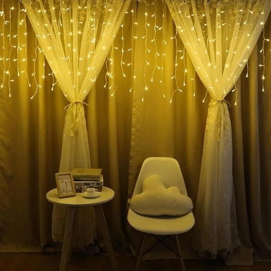 8 Fonksiyonlu 16 Saçaklı Perde Led 3 x 1