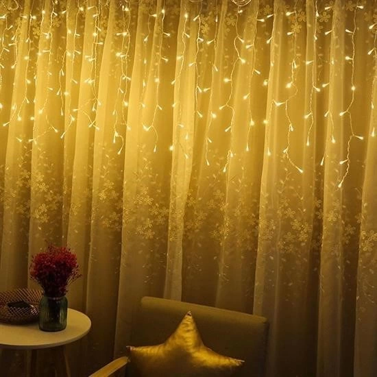 8 Fonksiyonlu 16 Saçaklı Perde Led 3 x 1