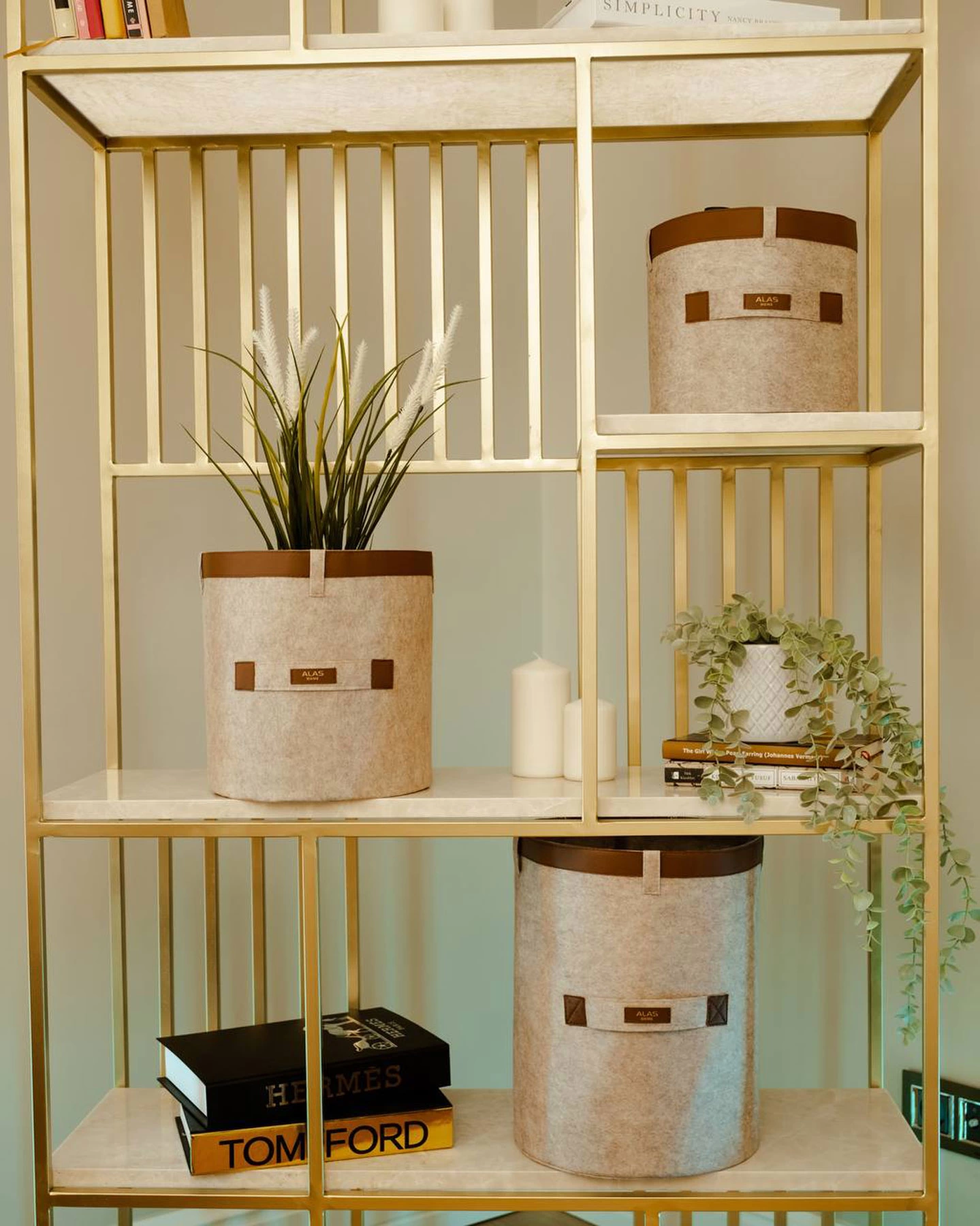 Deri Şeritli Yuvarlak Çok Amaçlı Düzenleyici Organizer Kutu Keçe Sepet