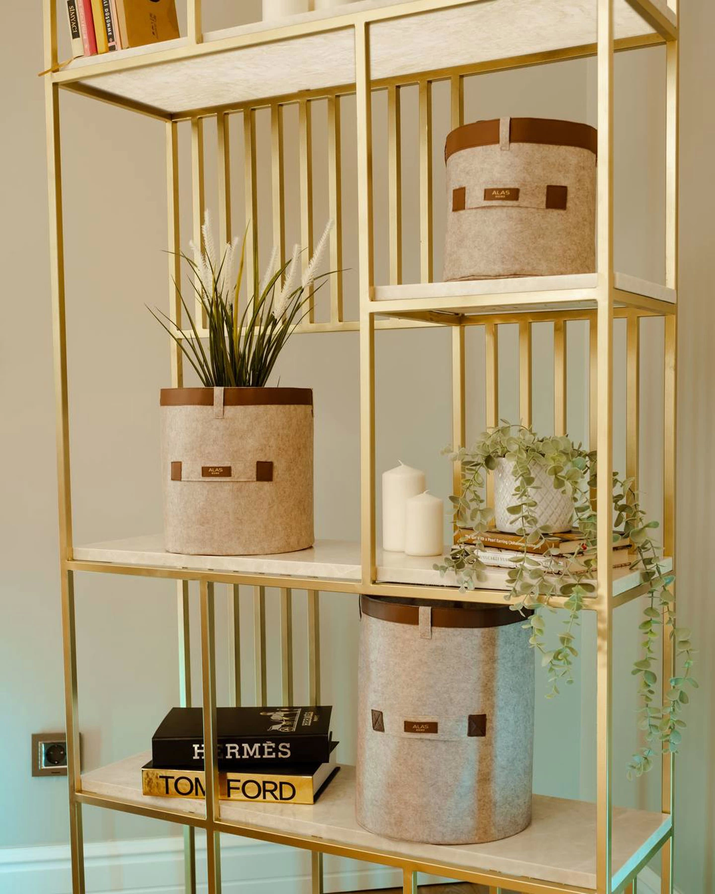 Deri Şeritli Yuvarlak Çok Amaçlı Düzenleyici Organizer Kutu Keçe Sepet