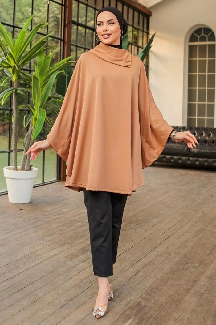 Düğme Detaylı Şık Tasarımlı Bej Şal Yaka Panço