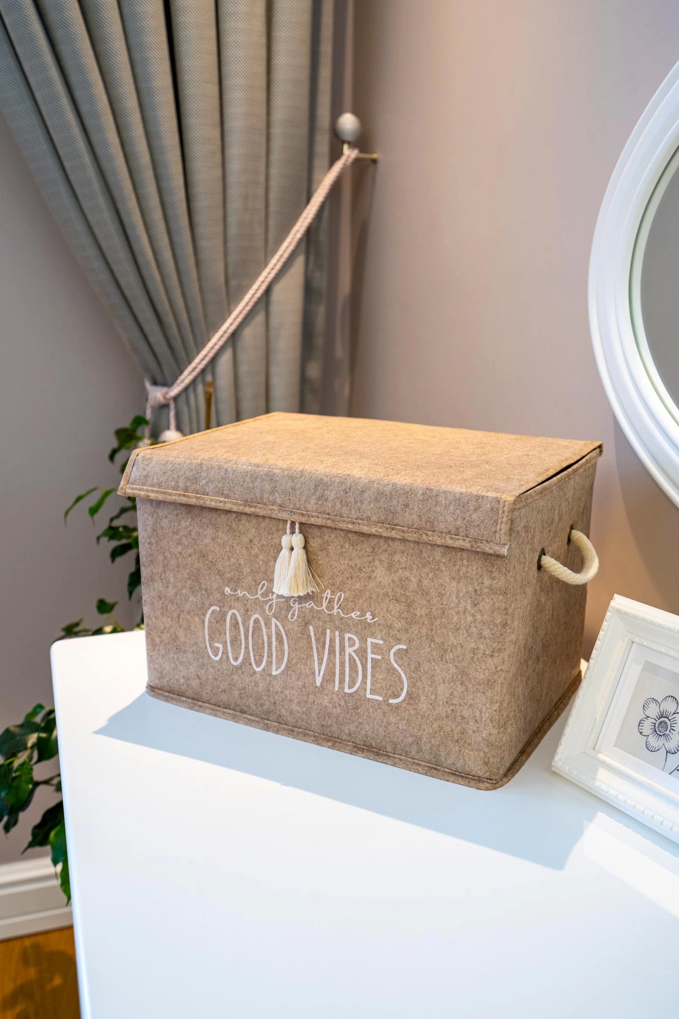 Kapaklı Püskül Detaylı Düzenleyici Çok Amaçlı Organizer Keçe Sepet