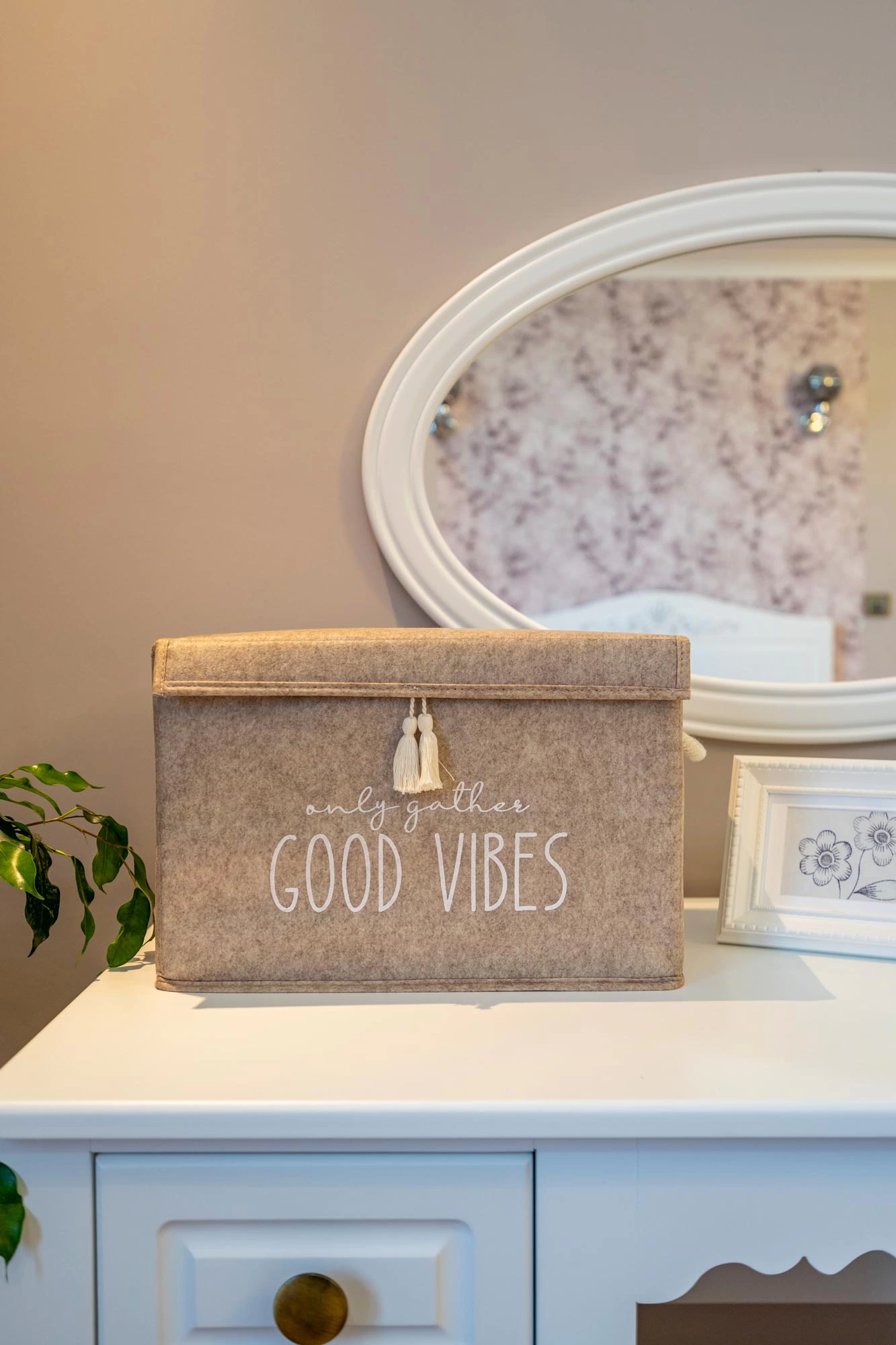 Kapaklı Püskül Detaylı Düzenleyici Çok Amaçlı Organizer Keçe Sepet