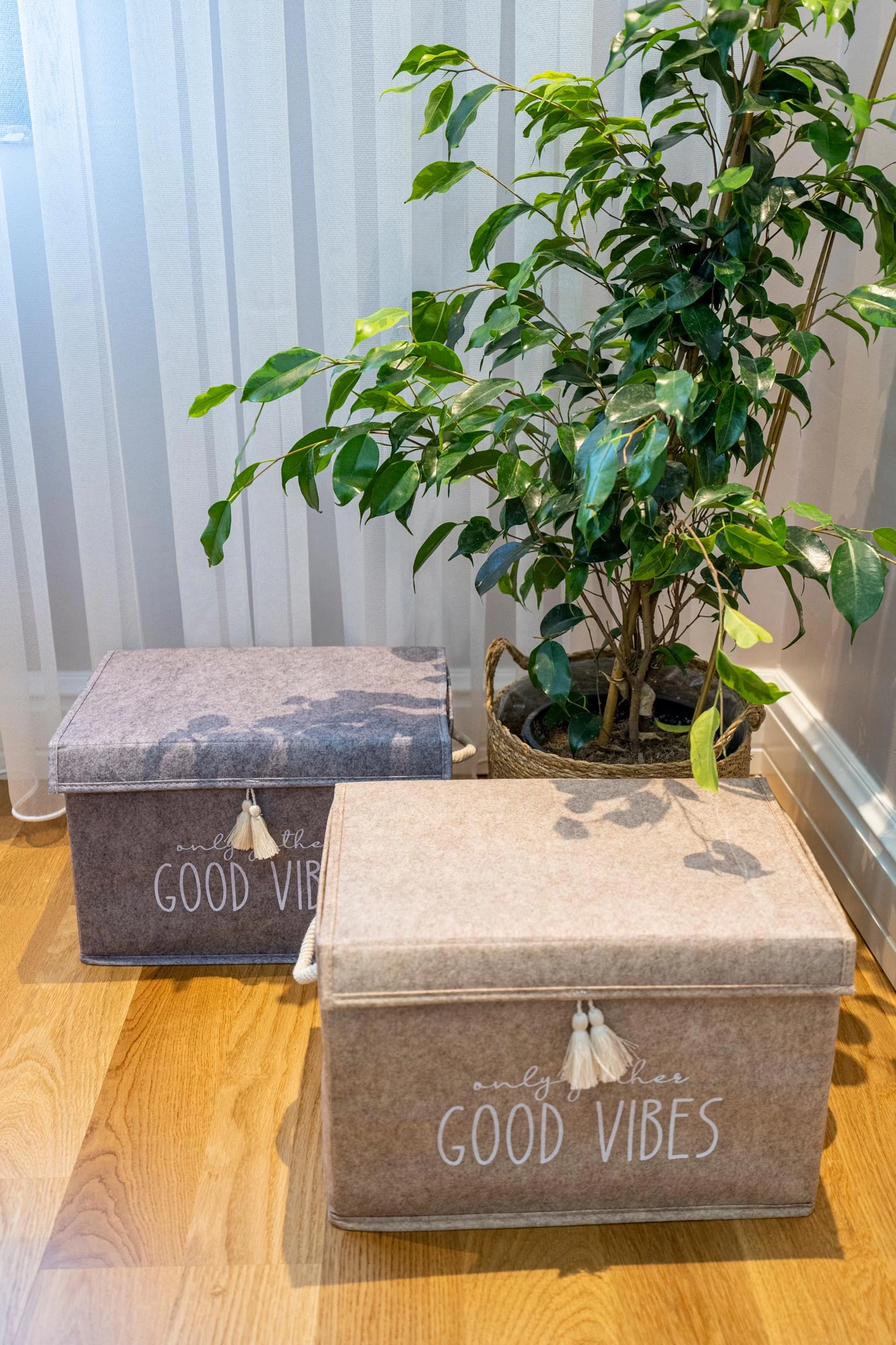 Kapaklı Püskül Detaylı Düzenleyici Çok Amaçlı Organizer Keçe Sepet