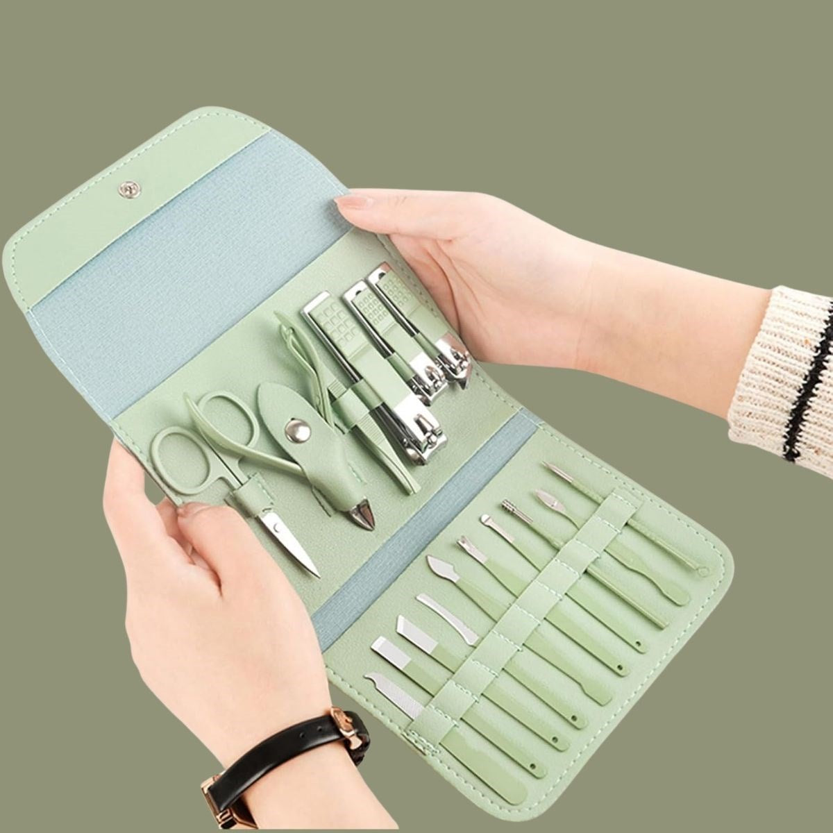 Kendiliğininden Çantalı Seyahat Tipi 16 Parça Manikür Pedikür Seti