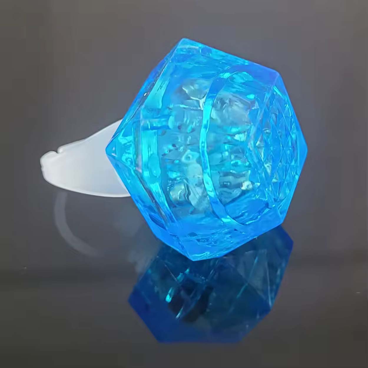 Светодиодная лампа Crystal Design, 3 режима, синее кольцо, 3,5 х 5 см