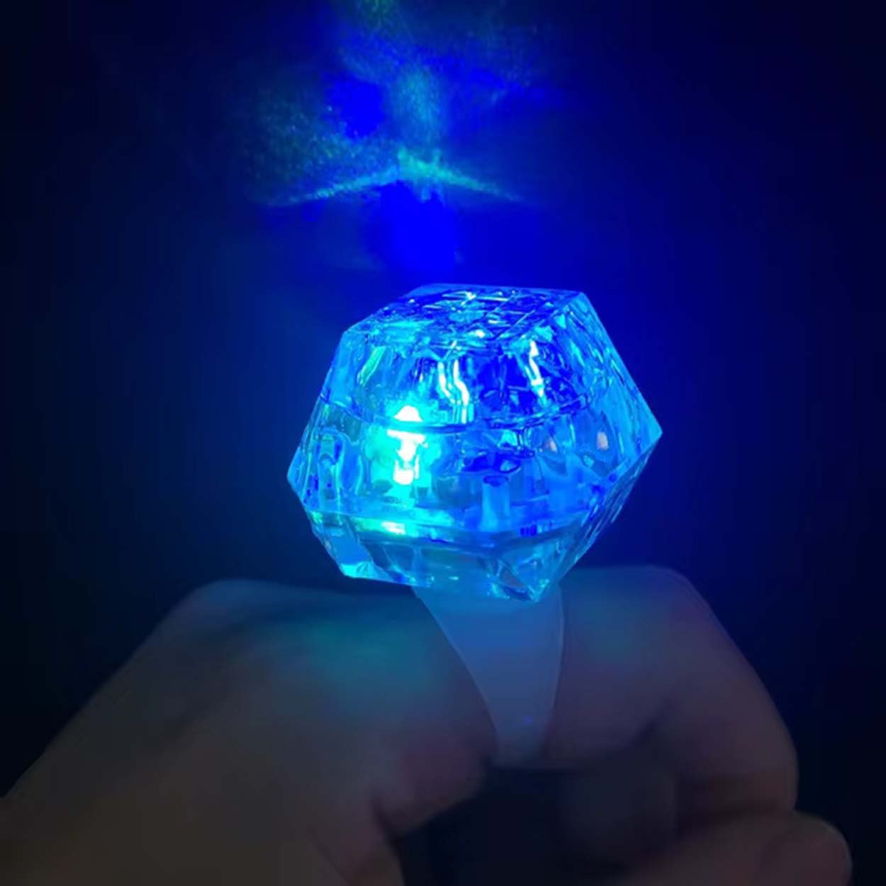 Светодиодная лампа Crystal Design, 3 режима, синее кольцо, 3,5 х 5 см