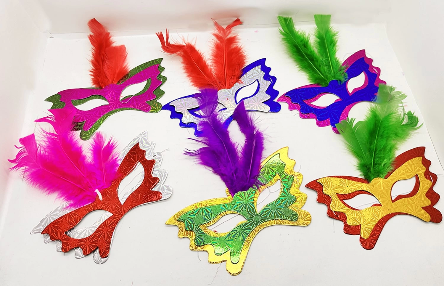 Renkli Parti Maskesi 639lı | Tüylü Karton Maske Seti