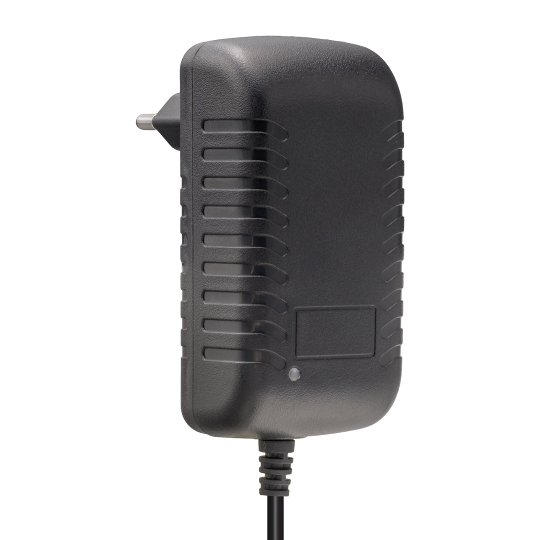 14.4 VOLT - 2 AMPER 5.5*2.5 UÇLU KIRMIZI YEŞİL LEDLİ YERLİ ÜRETİM AKÜ ŞARJ CİHAZI