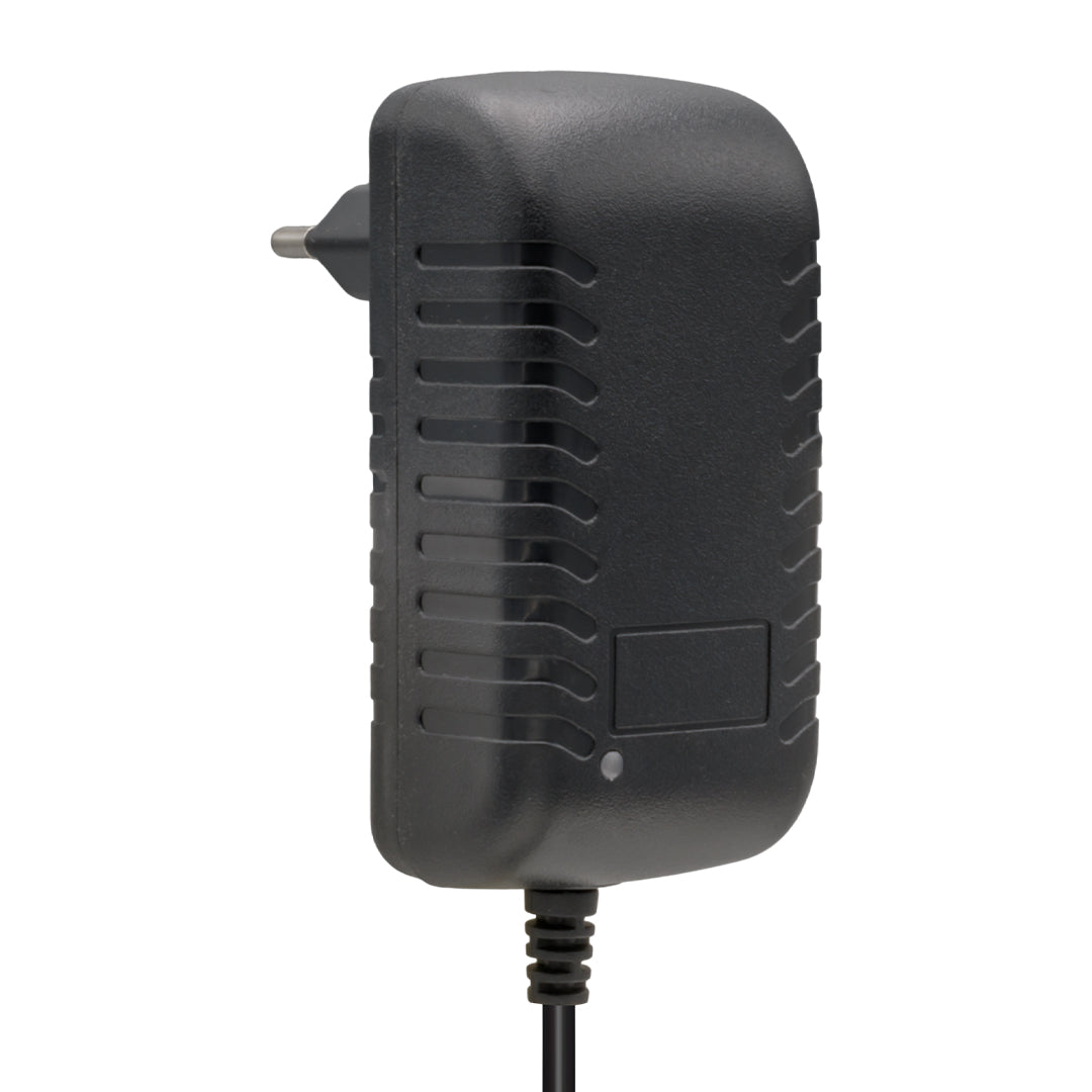 7.2 volt - 2 amper 5.5*2.5 uçlu ledli yerli üretim akü şarj cihazi
