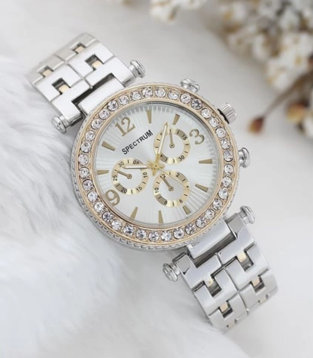 Zarif Ve Şık Özel Tasarım Zirkon Taşlı Metal Bayan Kol Saati